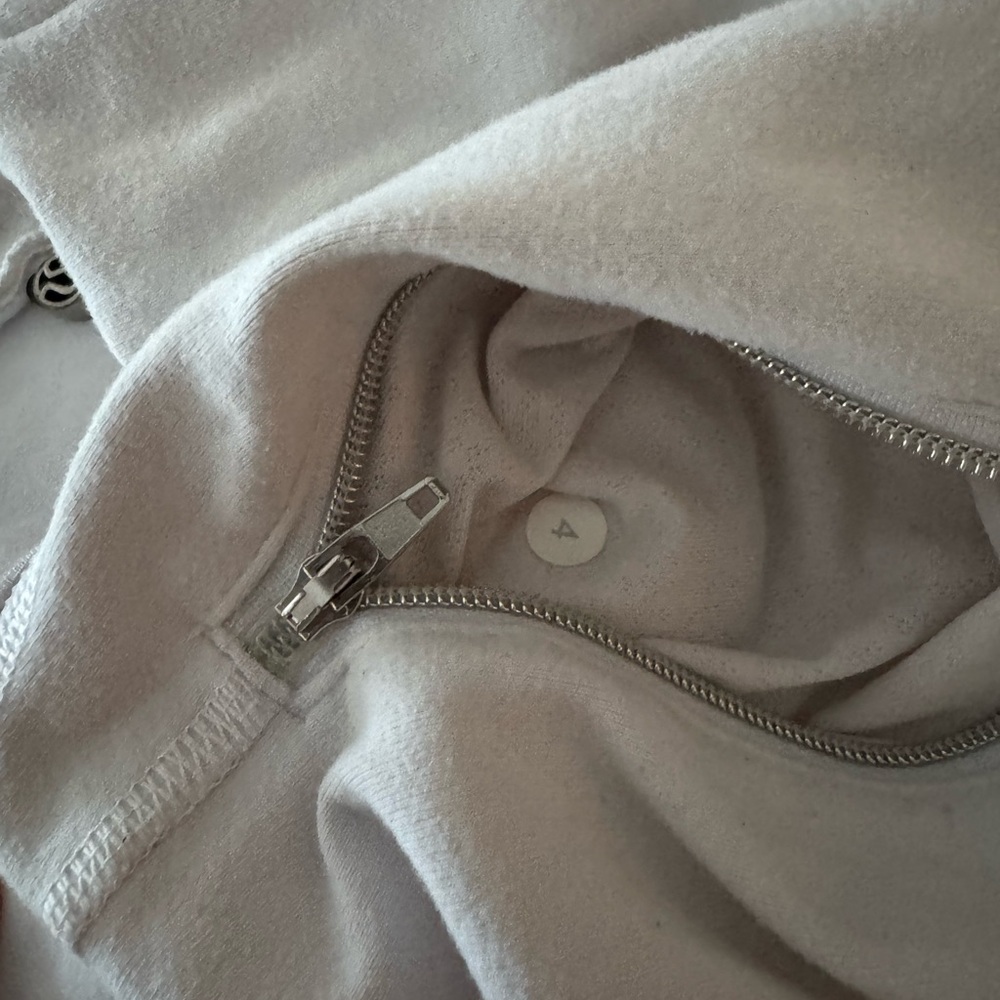 Lululemon stride jacket / sweater - Picture 5 of 7